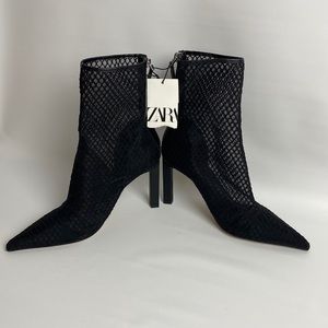 Zara Womens 37 (6.5 US) Black Lace High Heeled Boots